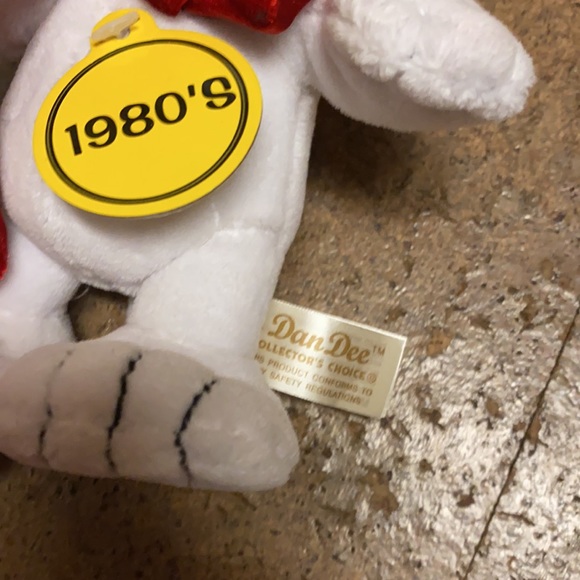 DanDee Snoopy Plush - Picture 2 of 6